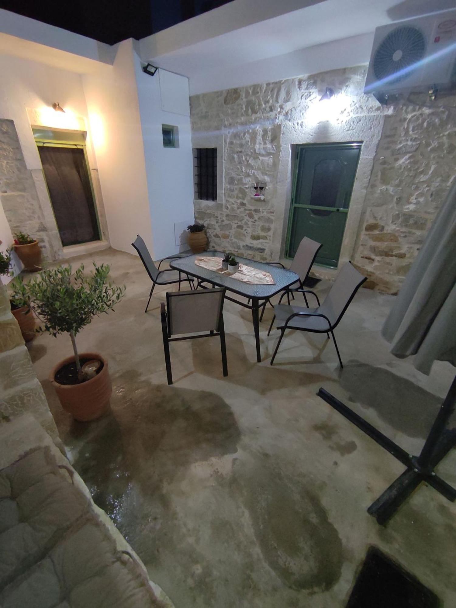 La Maison D Aspasia Kamilari Dış mekan fotoğraf