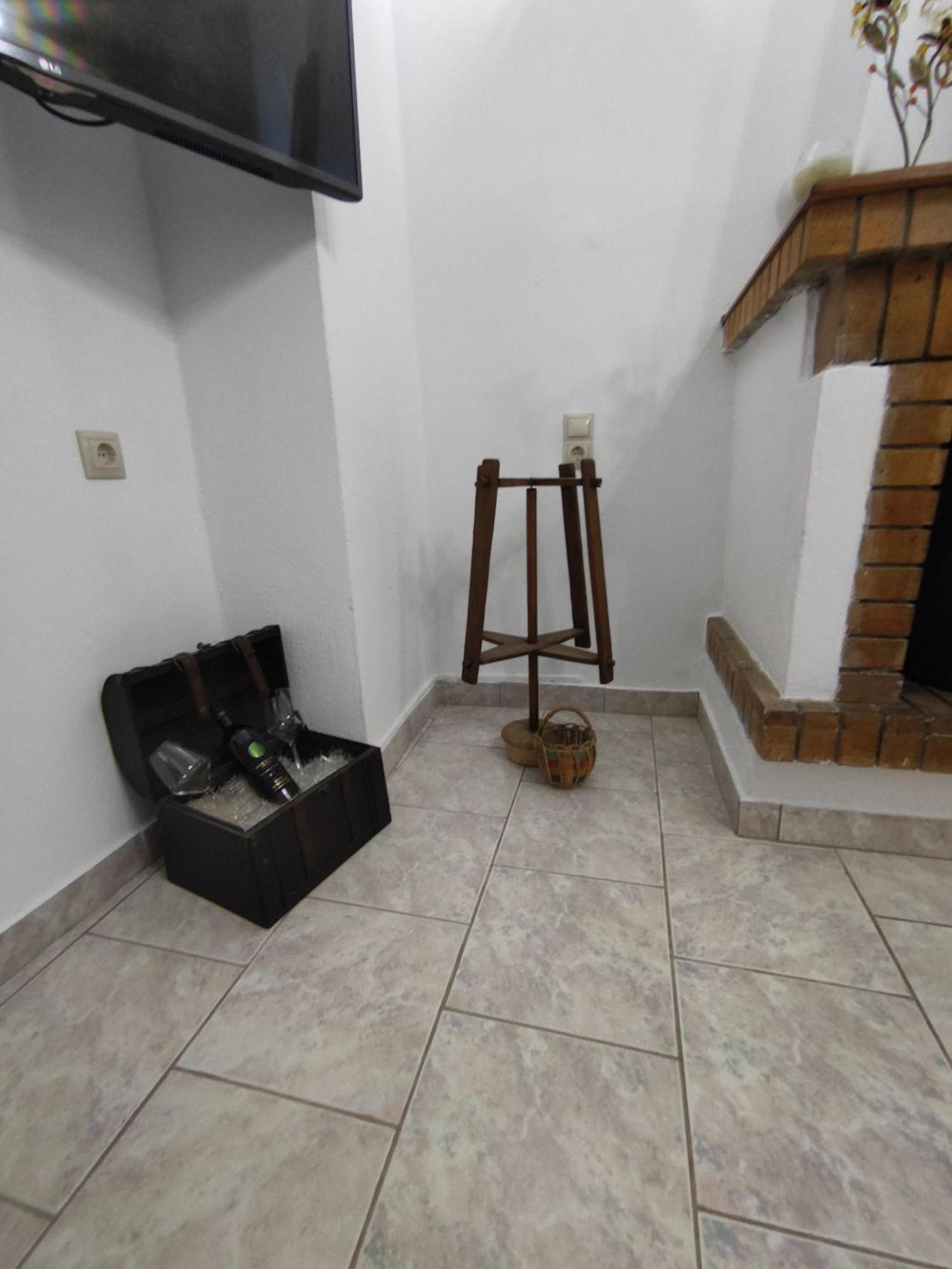 La Maison D Aspasia Kamilari Dış mekan fotoğraf